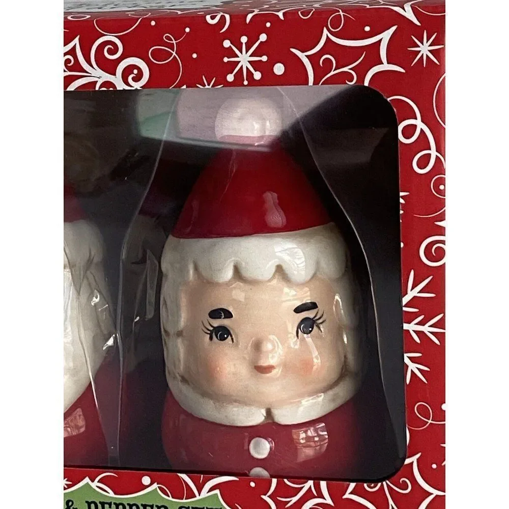 Santa And Mrs Claus Shakers 3